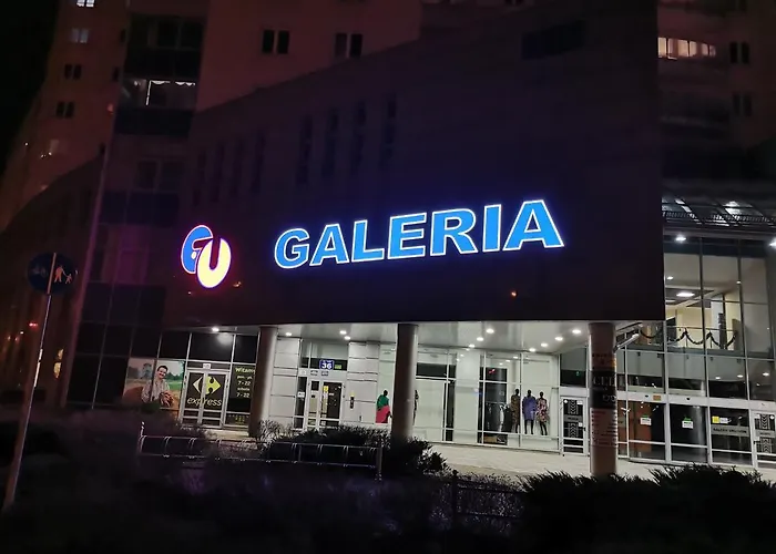 Gallery Metro Natolin Апартаменты Варшава