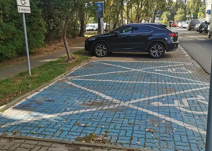 Gallery Metro Natolin ורשה